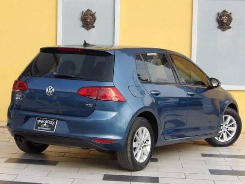 2017 Volkswagen Golf TSI S 4-Door