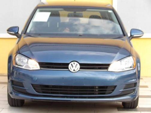 2017 Volkswagen Golf TSI S 4-Door
