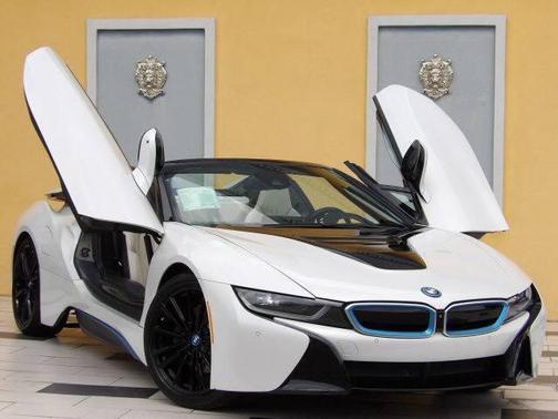 Crystal White Pearl Metallic w/BMW i Frozen Blue 2019 BMW i8 Base AWD 2dr Roadster