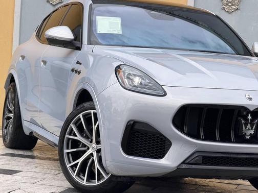 Bianco Astro 2023 Maserati Grecale Modena