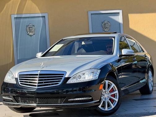 Black 2013 Mercedes-Benz S-Class 4MATIC