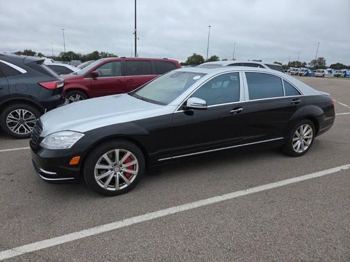 Black 2013 Mercedes-Benz S-Class 4MATIC