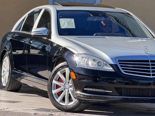 Black 2013 Mercedes-Benz S-Class 4MATIC