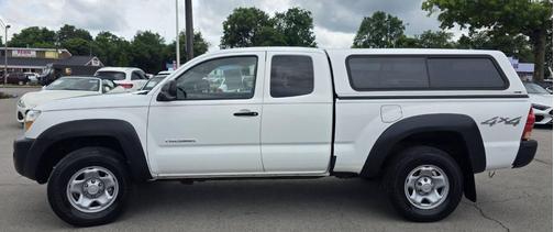 Super White 2007 Toyota Tacoma Access Cab