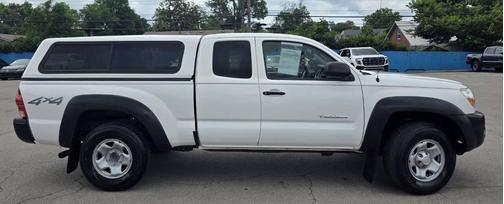 Super White 2007 Toyota Tacoma Access Cab