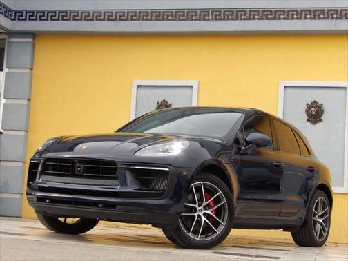 2022 Porsche Macan Base