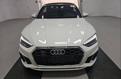 Glacier White Metallic/Black Roof 2024 Audi A5 45 S line Premium Plus
