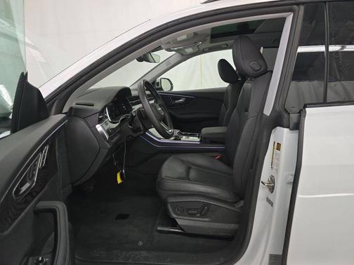 2023 Audi Q8 55 Prestige