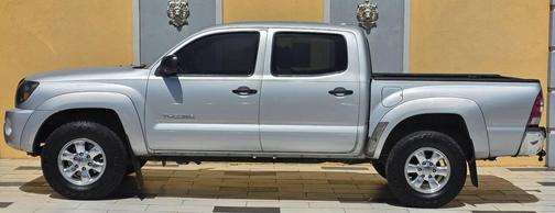 Silver 2009 Toyota Tacoma PreRunner Double Cab