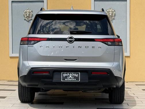Brilliant Silver Metallic 2025 Nissan Pathfinder SV FWD