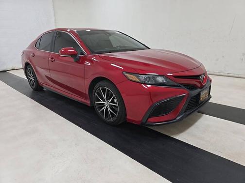 Supersonic Red 2024 Toyota Camry SE
