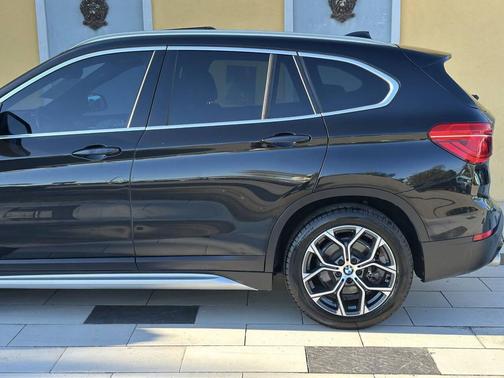 2021 BMW X1 xDrive28i