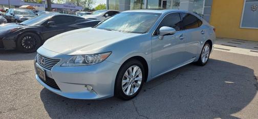 2013 Lexus ES 300h Base