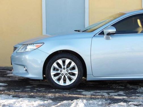 2013 Lexus ES 300h Base