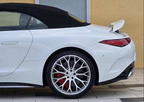 moonlight white metalic 2022 Mercedes-Benz AMG SL 55 Base