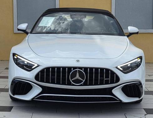 moonlight white metalic 2022 Mercedes-Benz AMG SL 55 Base
