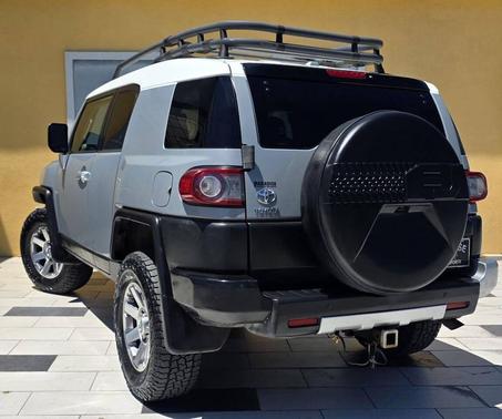 Cement 2014 Toyota FJ Cruiser Base