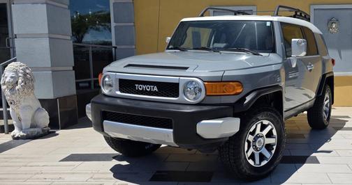 Cement 2014 Toyota FJ Cruiser Base