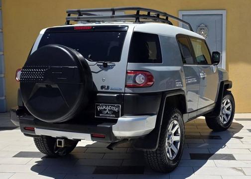 Cement 2014 Toyota FJ Cruiser Base