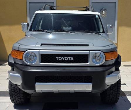 Cement 2014 Toyota FJ Cruiser Base