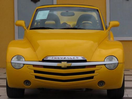 2004 Chevrolet SSR LS 2dr Regular Cab Convertible Rwd SB