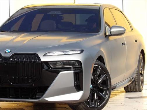 2023 BMW 760 i xDrive