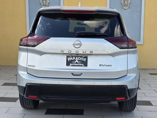 Brilliant Silver Metallic 2024 Nissan Rogue SV