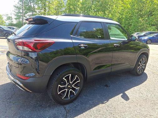 Mosaic Black Metallic 2023 Chevrolet Trailblazer ACTIV