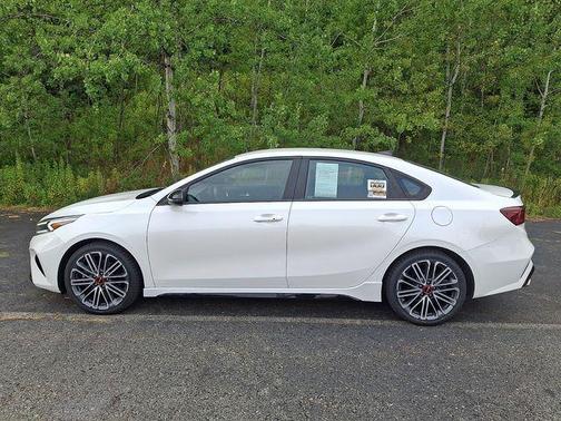 Snow White Pearl 2023 Kia Forte GT