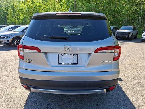 Lunar Silver Metallic 2021 Honda Pilot AWD EX-L