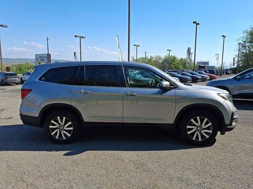 Lunar Silver Metallic 2021 Honda Pilot AWD EX-L