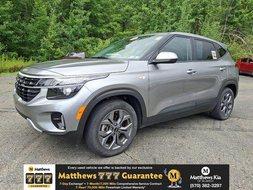 Steel Gray 2024 Kia Seltos LX