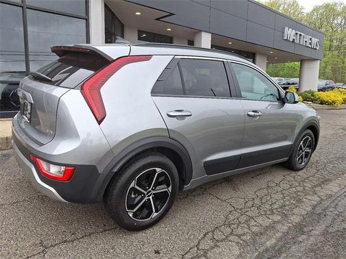 2023 Kia Niro EX