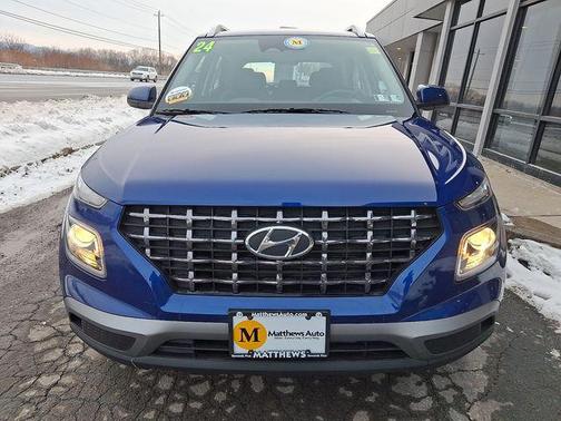 2024 Hyundai VENUE SEL