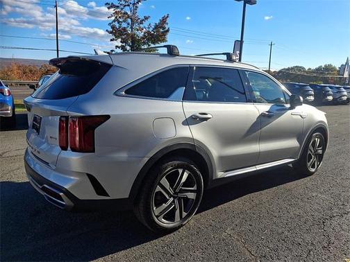 2022 Kia Sorento Plug-In Hybrid SX