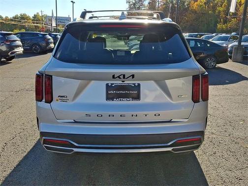 2022 Kia Sorento Plug-In Hybrid SX
