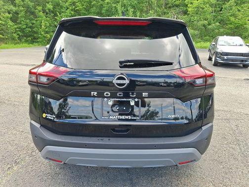 Super Black 2023 Nissan Rogue S