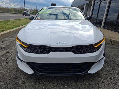 Glacial White Pearl 2024 Kia K5 GT-Line