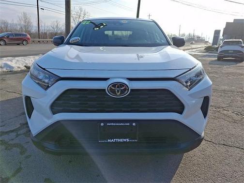 2022 Toyota RAV4 LE