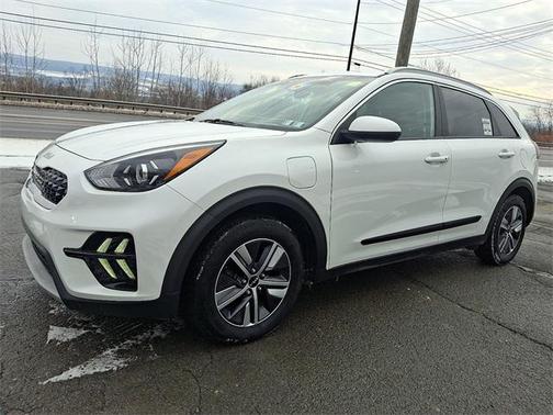 2022 Kia Niro LXS