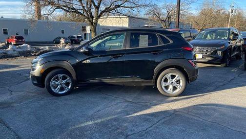 2023 Hyundai KONA SEL