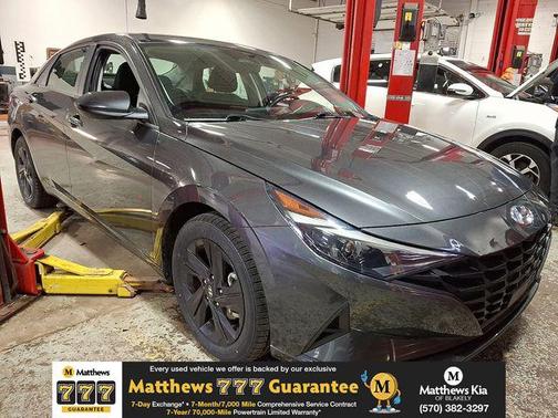 2022 Hyundai ELANTRA SEL