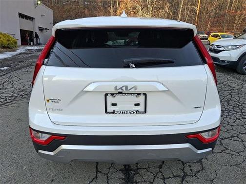 2025 Kia Niro LX