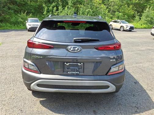 2022 Hyundai KONA SEL