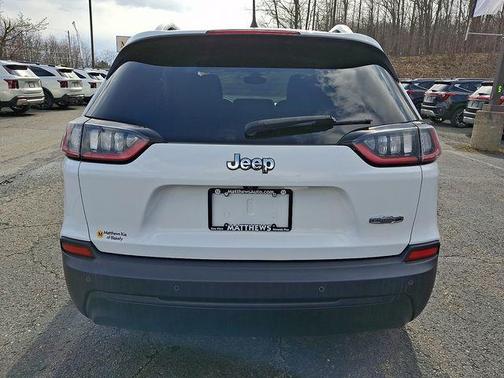 Bright White Clearcoat 2019 Jeep Cherokee Latitude Plus