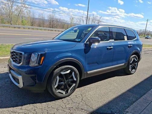 Midnight Lake Blue 2024 Kia Telluride S
