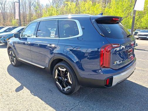 Midnight Lake Blue 2024 Kia Telluride S