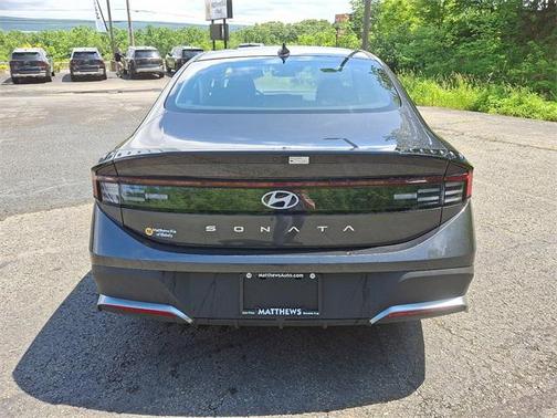 2025 Hyundai SONATA SE