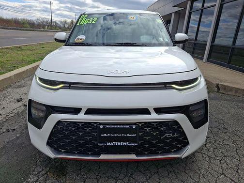 Snow White Pearl 2022 Kia Soul Turbo