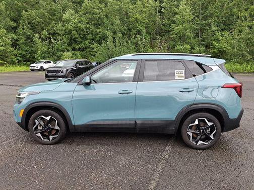 Pluton Blue 2024 Kia Seltos EX